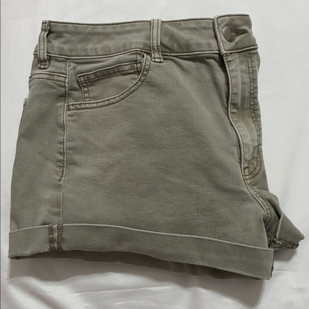 AE Super Stretch Size 12 Hi Rise Shortie Shorts Muted Olive Green Summer 5pocket